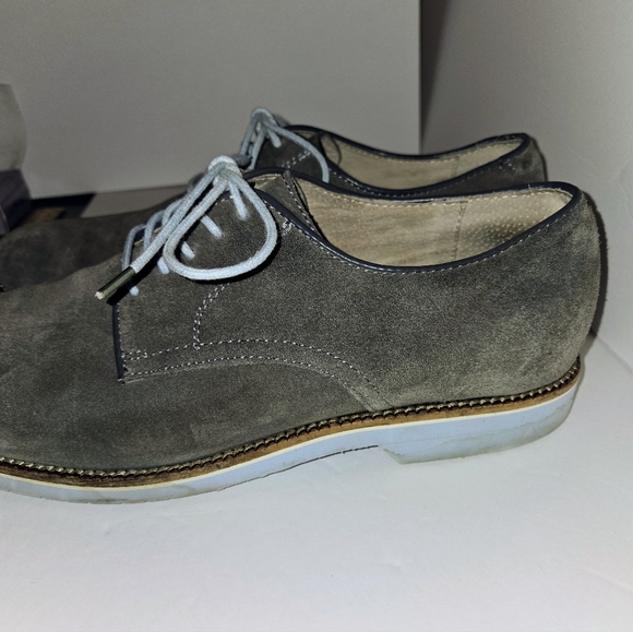 G.H. Bass & Co Men\'s 11 Buckingham Gray Suede Oxfords main image 3